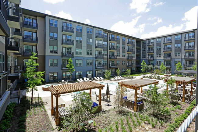 Cortland Oak Lawn - Dallas, TX | Apartment Finder