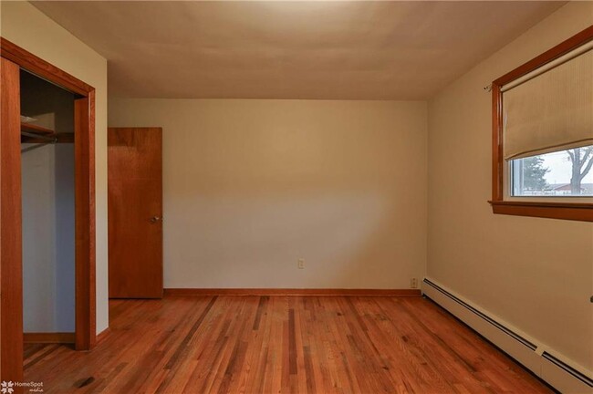 Building Photo - 2332 Seipstown Rd