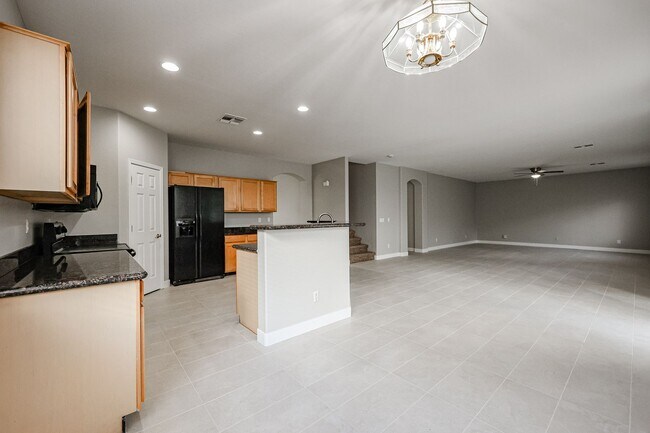 Building Photo - Location! Fully remodelled 4Bed/3Bath Home in Chandler, with pool