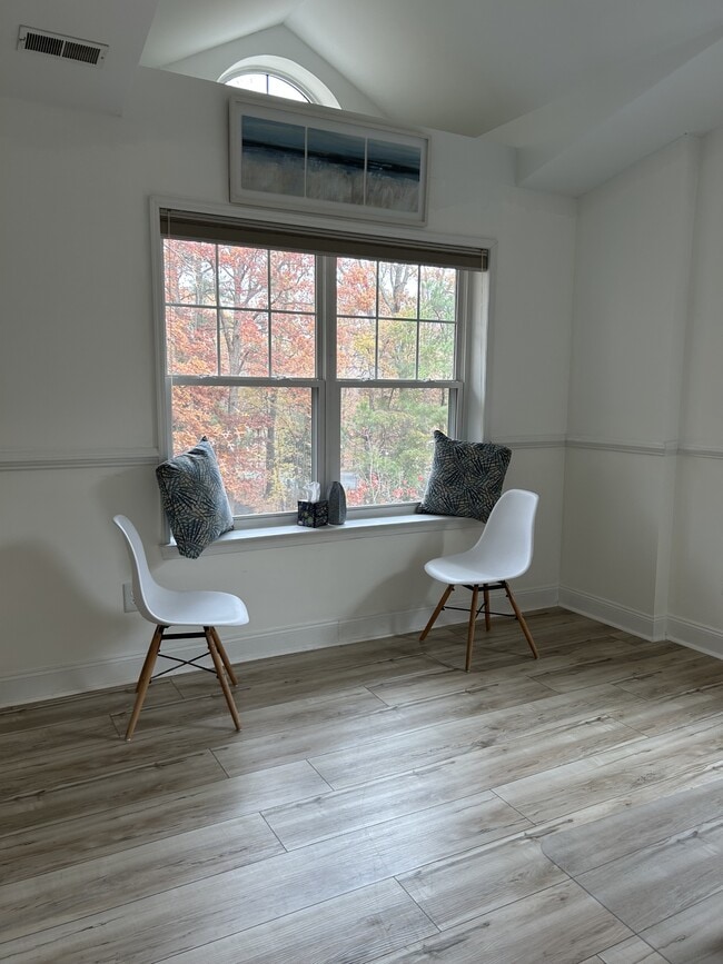 Building Photo - 131 Square Rigger Way