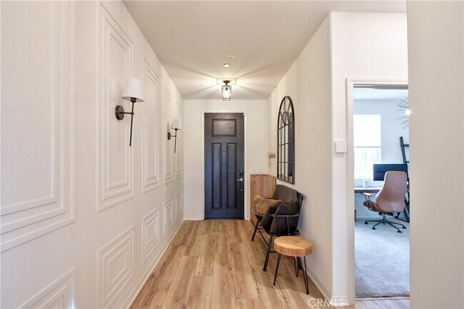 Building Photo - 33063 Table Rock Dr