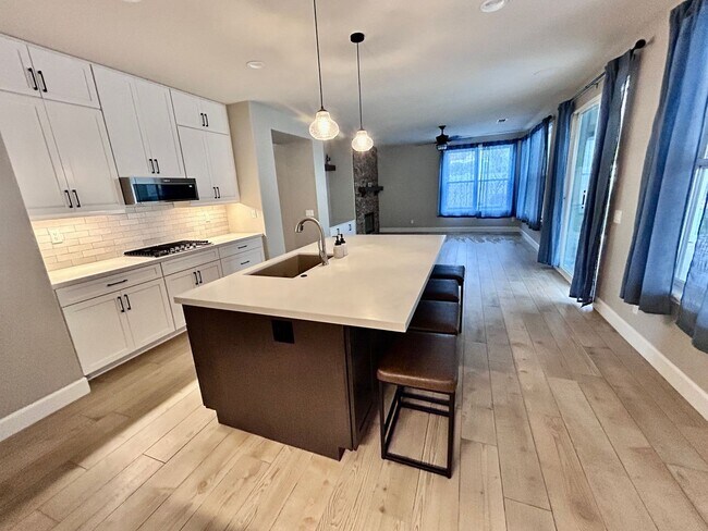 Building Photo - Murrieta Entertainer’s Dream Home for Lease!