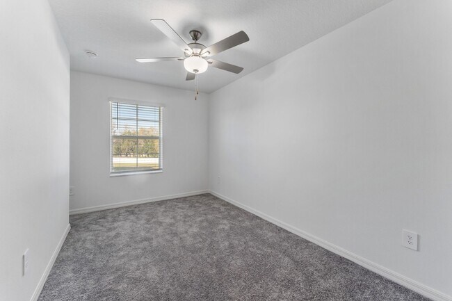 Building Photo - Luxury 3 BR + LOFT/2.5BA/1 Car Garage Luxury Townhome in the highly desirable GATED community of ...