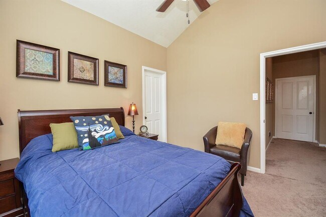 Building Photo - 2715 Farlow Ln