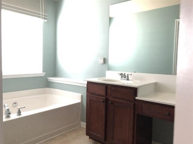 Building Photo - 1800 Oak Brook Ln NW