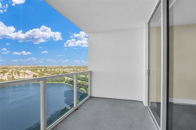 Building Photo - 2681 N Flamingo Rd