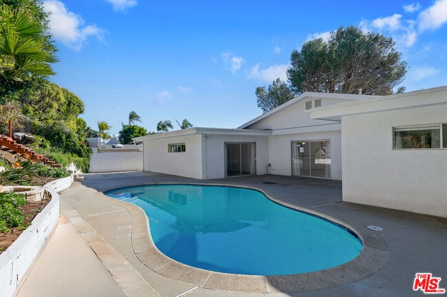 Building Photo - 31617 Broad Beach Rd