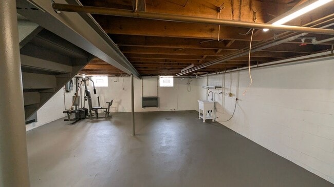 Primary Photo - Whitaker / Homestead - 2 BR Single Family, Large Fenced Yard, Garage