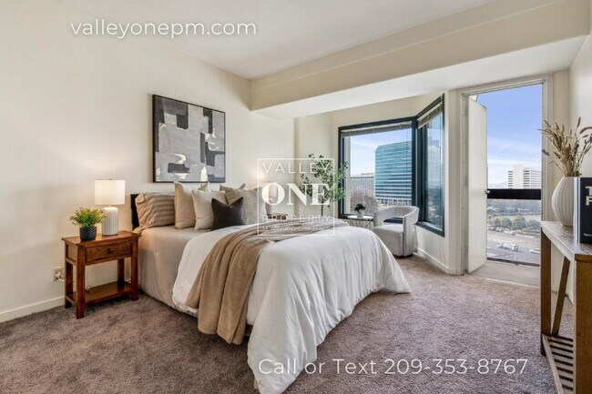 Building Photo - Panoramic San Francisco Bay Views and Unbe...