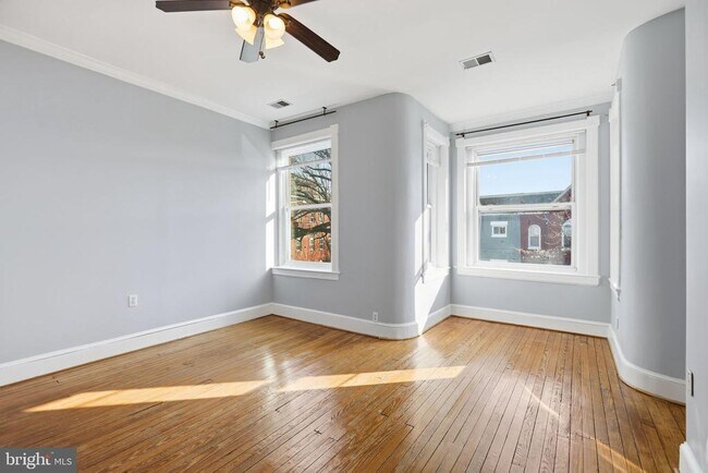 Building Photo - 58 Quincy Pl NE