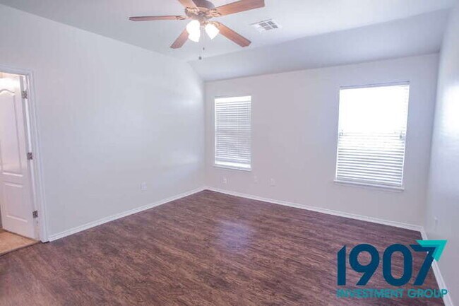 Building Photo - Sacious 4-Bedroom Home with Open Layout!