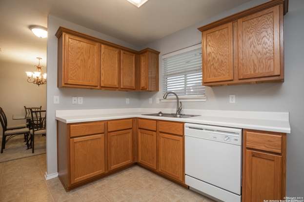 Building Photo - 8451 Chalk Hill Cove