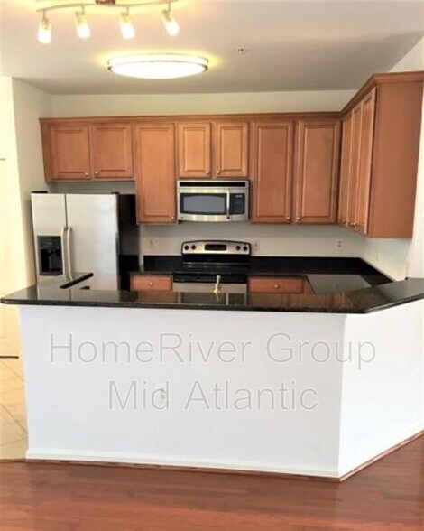 Building Photo - 545 Ensemble Ct