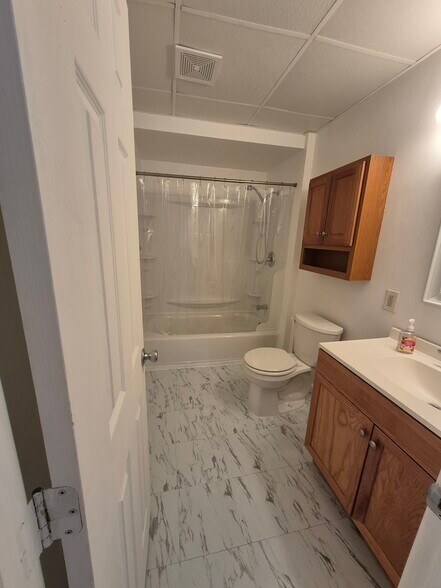 Bathroom - 501 Beatty Rd