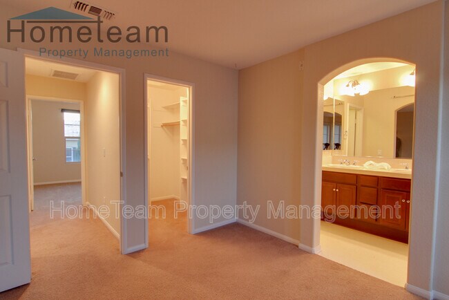 Building Photo - 2260 Huntington Point Rd