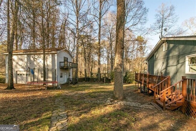 Building Photo - 2805 Pine Hill Dr