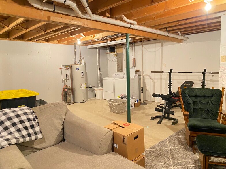 Building Photo - 1505 Well St