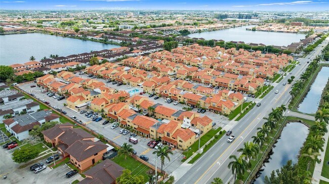 Building Photo - 2735 W 61st Pl