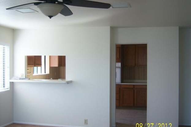 Building Photo - 10448 Edgewater Dr