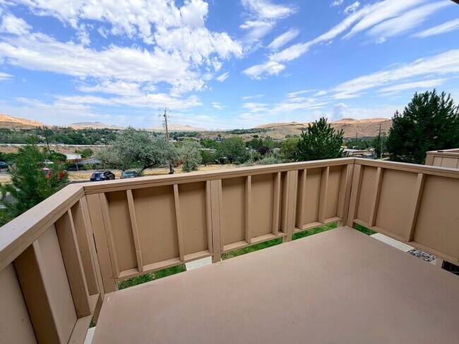 Building Photo - North Reno Wildcreek Garden Condos Upstairs 2 Bedroom