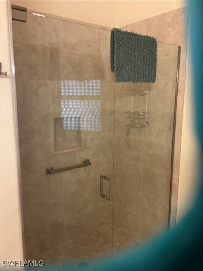 Building Photo - 2605 Beach Pkwy W