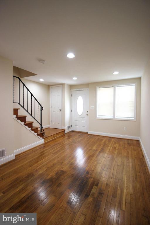 Building Photo - 1008 Parksley Ave