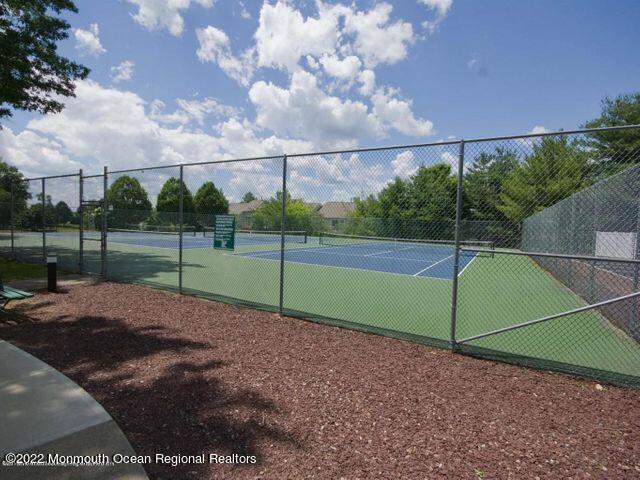 Building Photo - 174 Tulip Ln