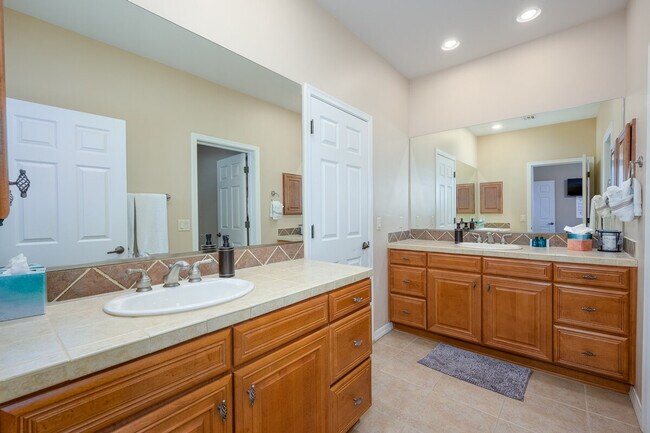 Building Photo - 39609 N 2nd Way