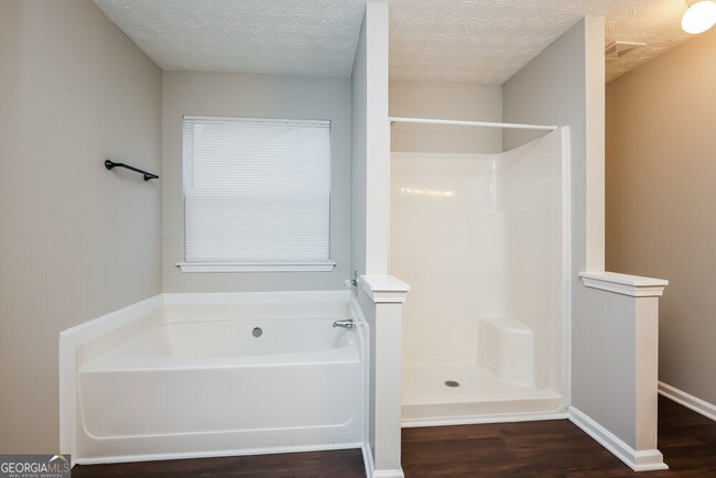 Building Photo - 393 Clearsprings Dr