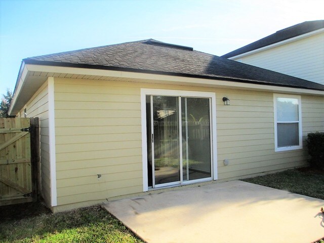 Building Photo - 4043 Pebble Brooke Circle South