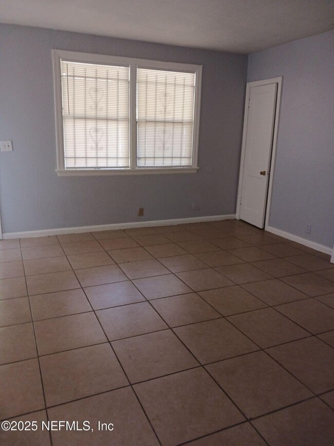 Building Photo - 2124 Danese St