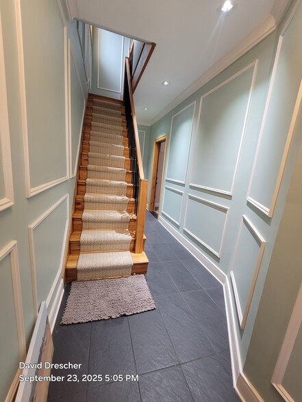 Common hall - 28 Willowdale Ave