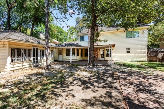 Building Photo - 751 Langwood Dr