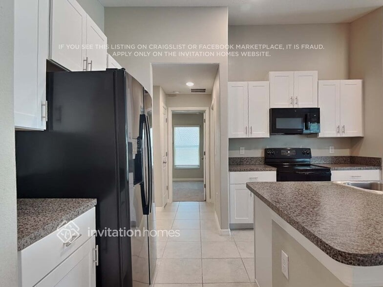 Building Photo - 7112 Paradise Island Ct