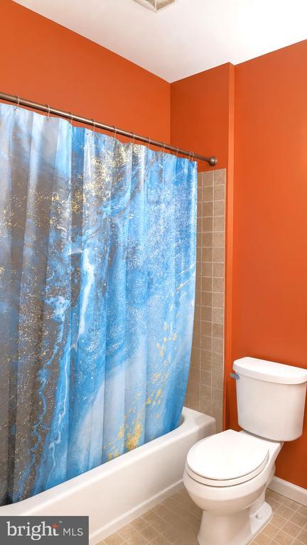 Building Photo - 5455 Quaint Dr