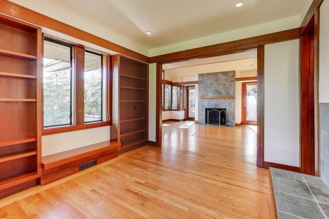 Building Photo - 28 Meadow Rd