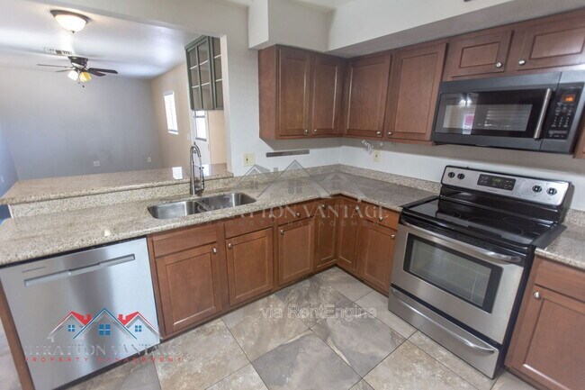 Building Photo - 1314 S 78th St