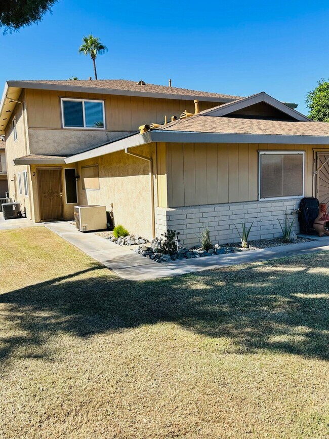 Building Photo - 46917 CA-74