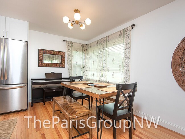 Building Photo - Renovated Magnolia Home – Open Floor Plan ...