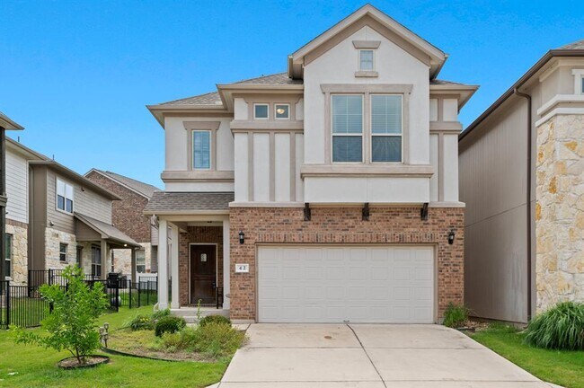 Building Photo - 2105 Town Centre Dr