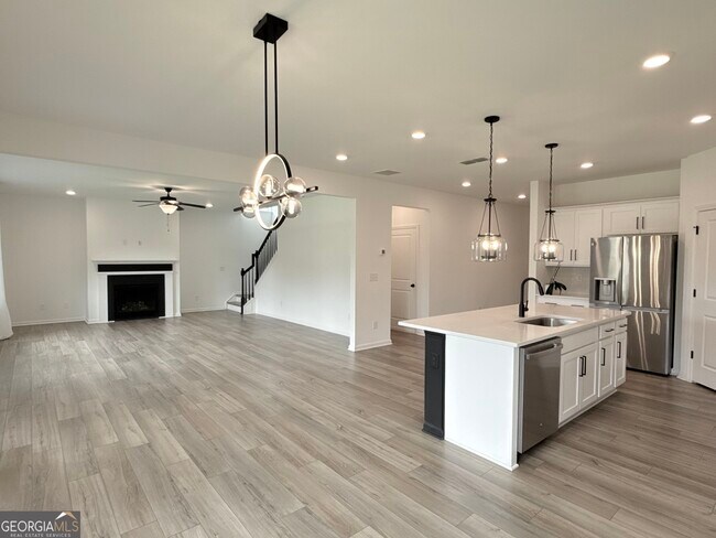 Building Photo - 207 Foxhill Dr