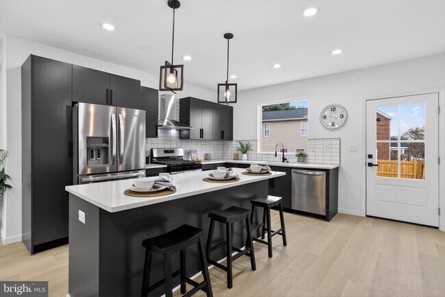 Building Photo - 2932 Yost Pl NE