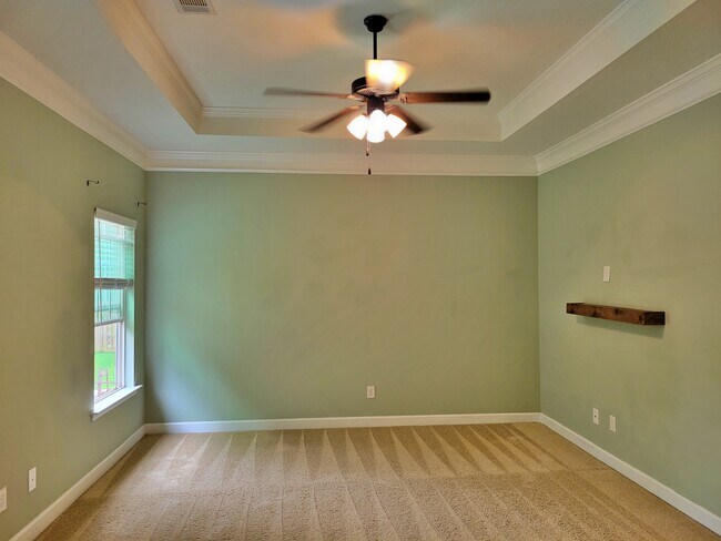 Building Photo - 853 Tyler Woods Dr