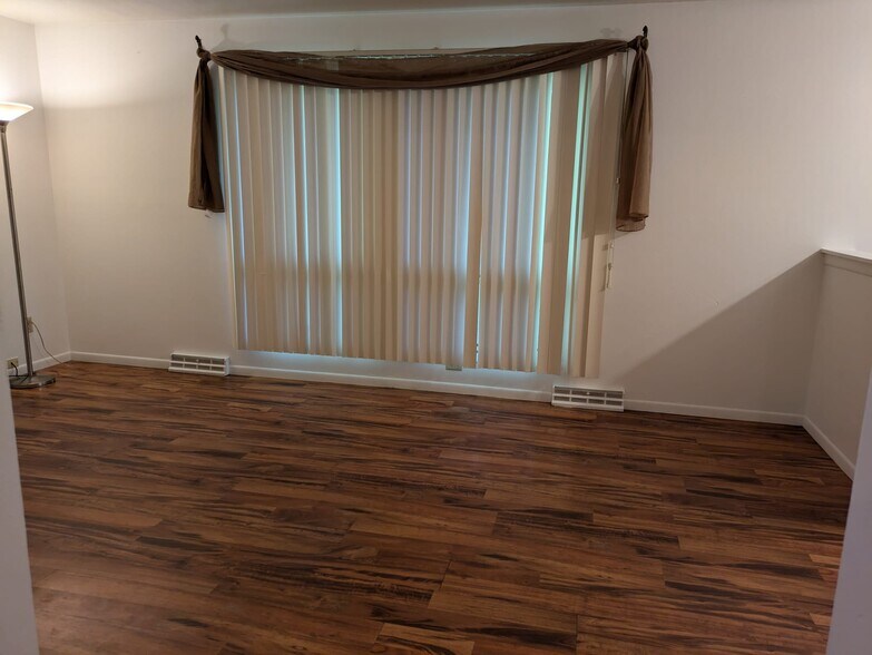 Building Photo - 2101 Adderbury Cir