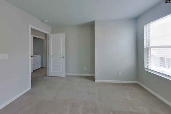 Building Photo - 1429 Sandra Dr