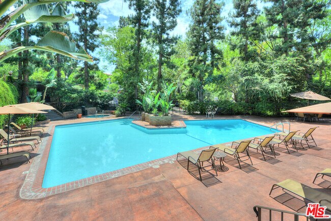 Building Photo - 2700 Cahuenga Blvd