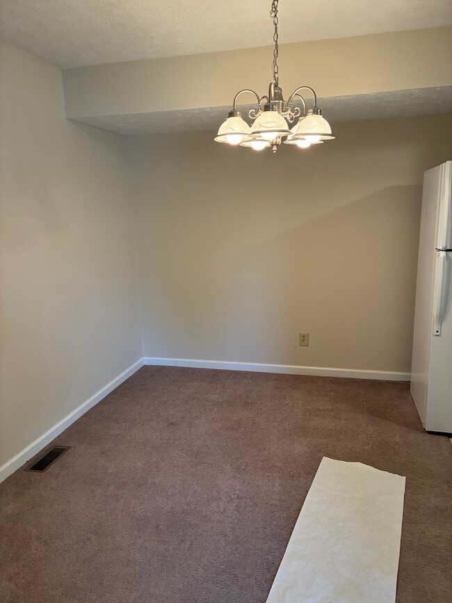 Building Photo - 1760 Beechwood Ave NE