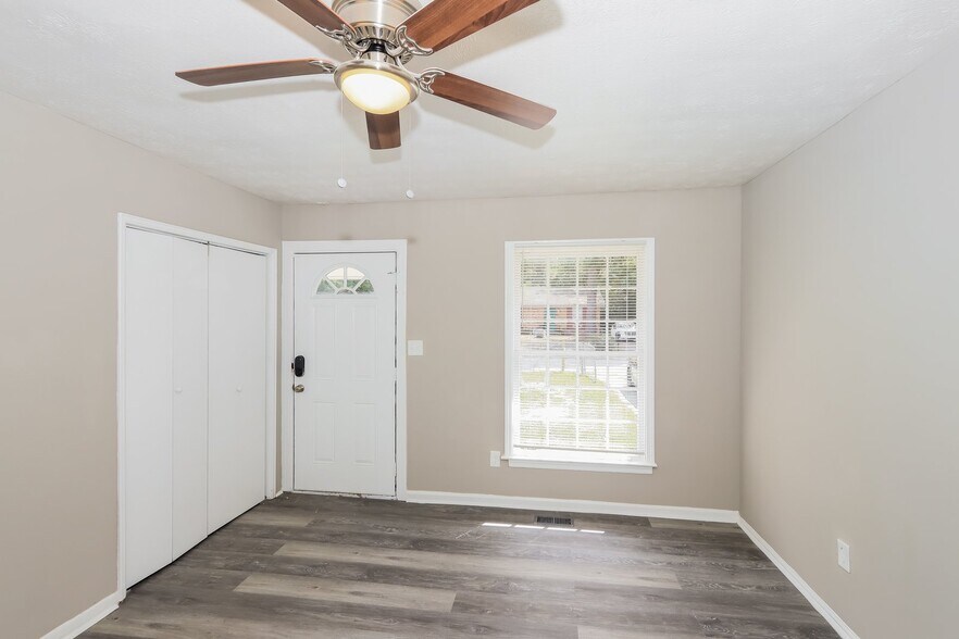 Building Photo - 3266 Lancing Ln