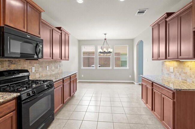Building Photo - 18339 Red Oak Manor Ln