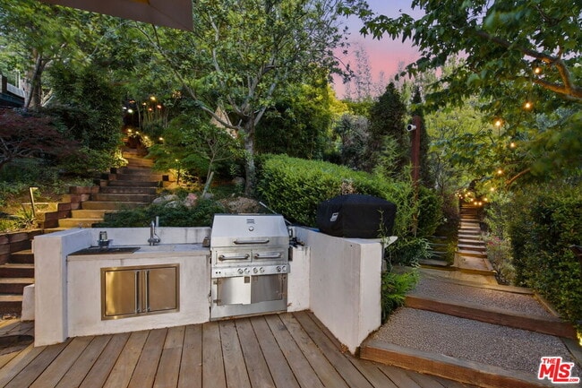 Building Photo - 2644 Eden Pl